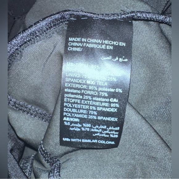 WHBM NWOT Instantly slimming black dress size 2 - Picture 4 of 5